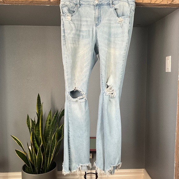 Arula A Beautiful Soul Raw Hem Flare Jeans Stretch Indie Grunge Light Wash 12 - Picture 1 of 16